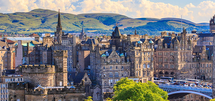 Mountain view point over Edinburgh city